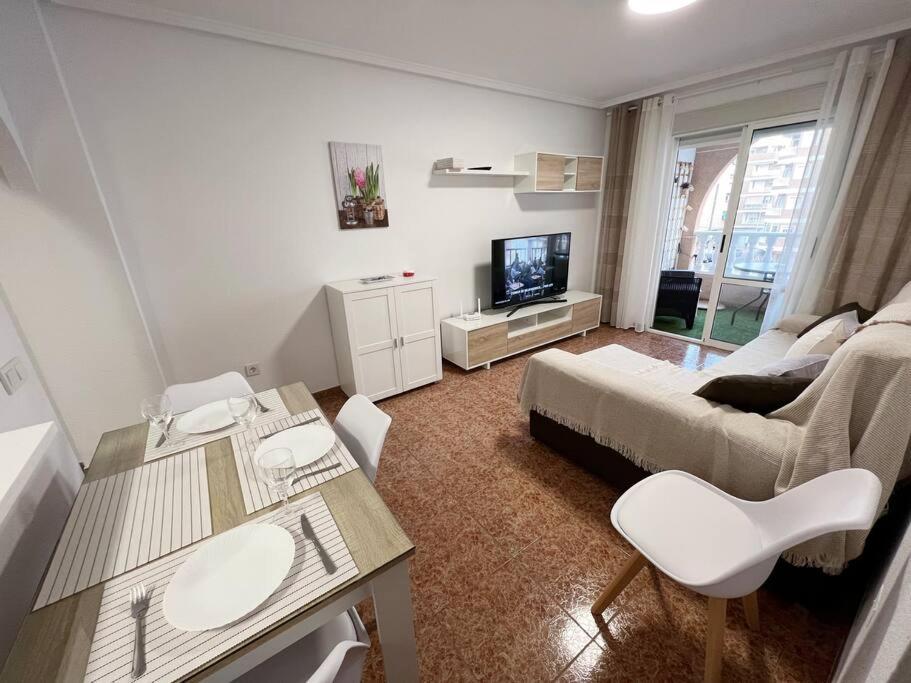 Nice And Central Apartment Torrevieja Extérieur photo