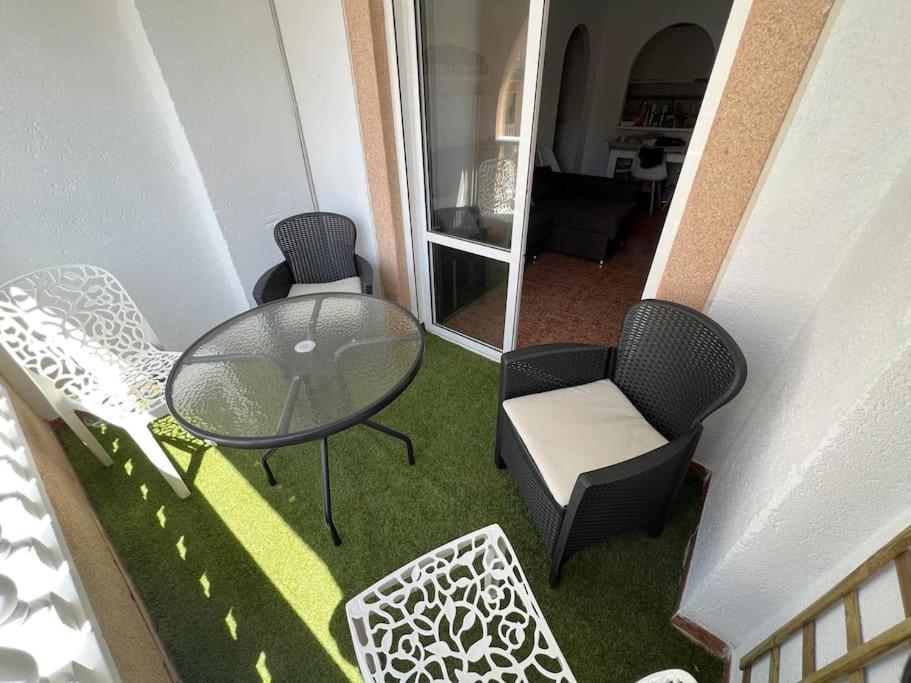 Nice And Central Apartment Torrevieja Extérieur photo